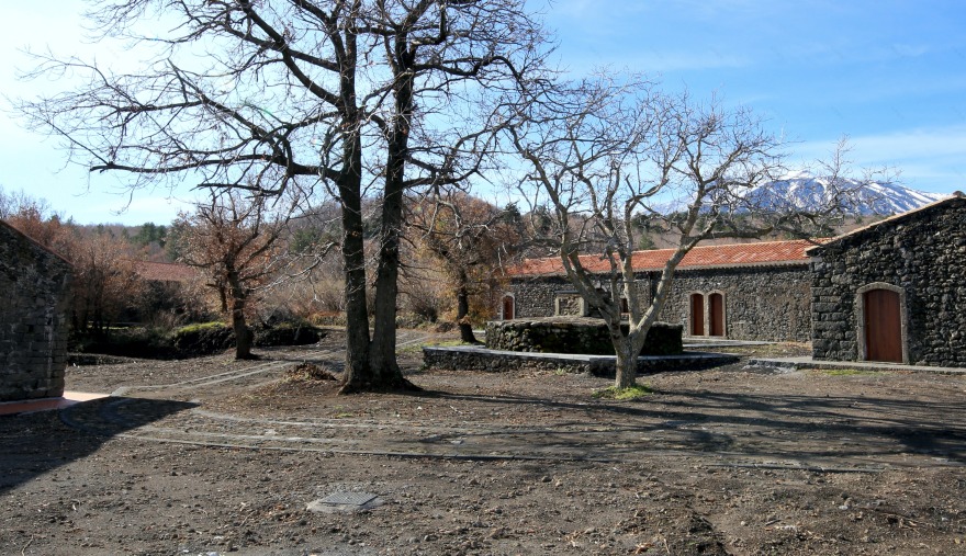 废弃酒庄重焕新生 · Etna 公园中的探险基地-4