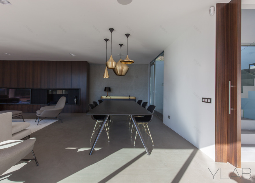 巴塞罗那山脉别墅,温暖舒适的度假胜地-11