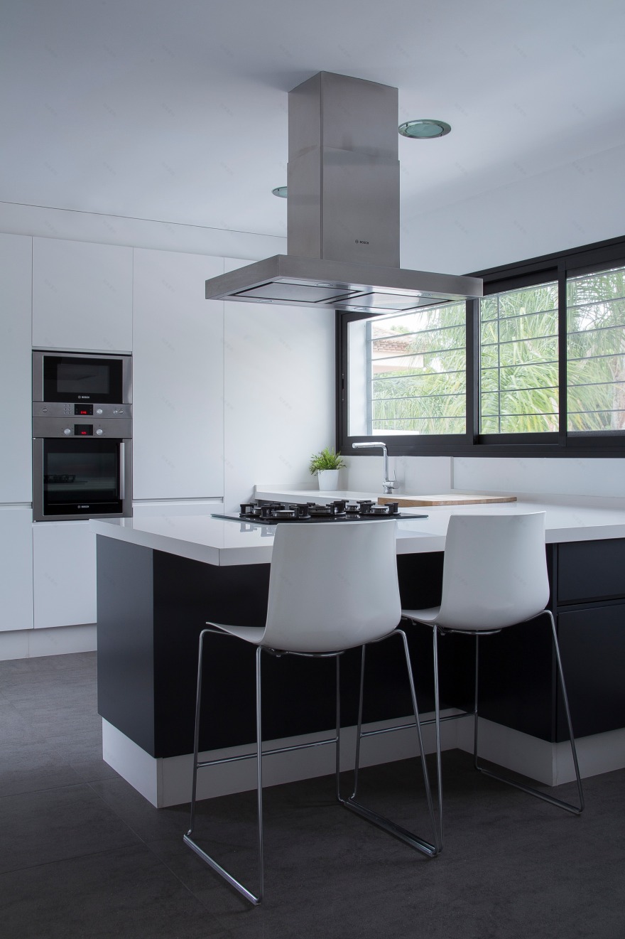 远避地中海色彩,北欧风别墅住宅-19