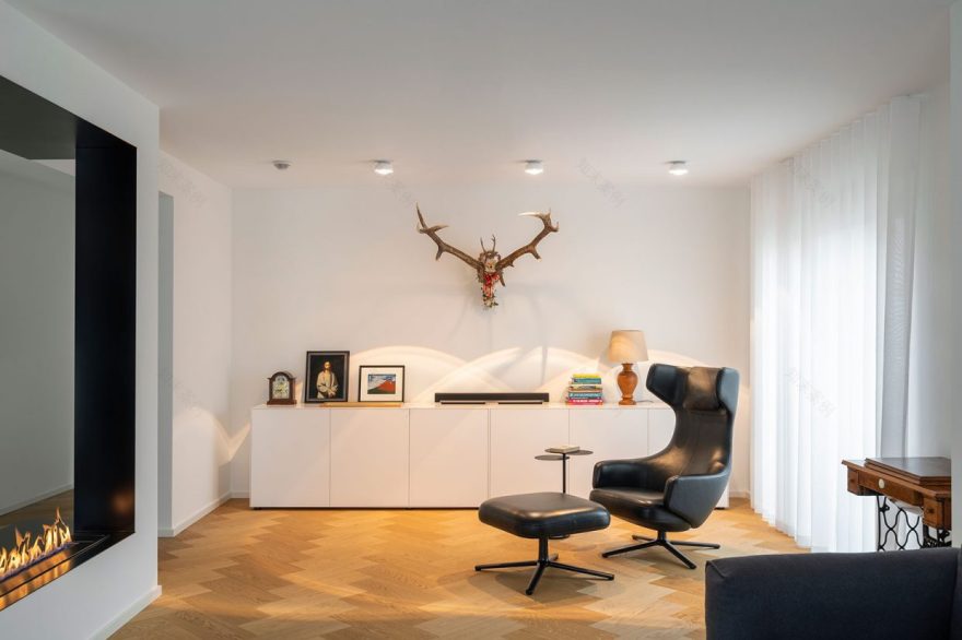 Atelier M+简约别墅翻新,古今融合打造雅致居所-10