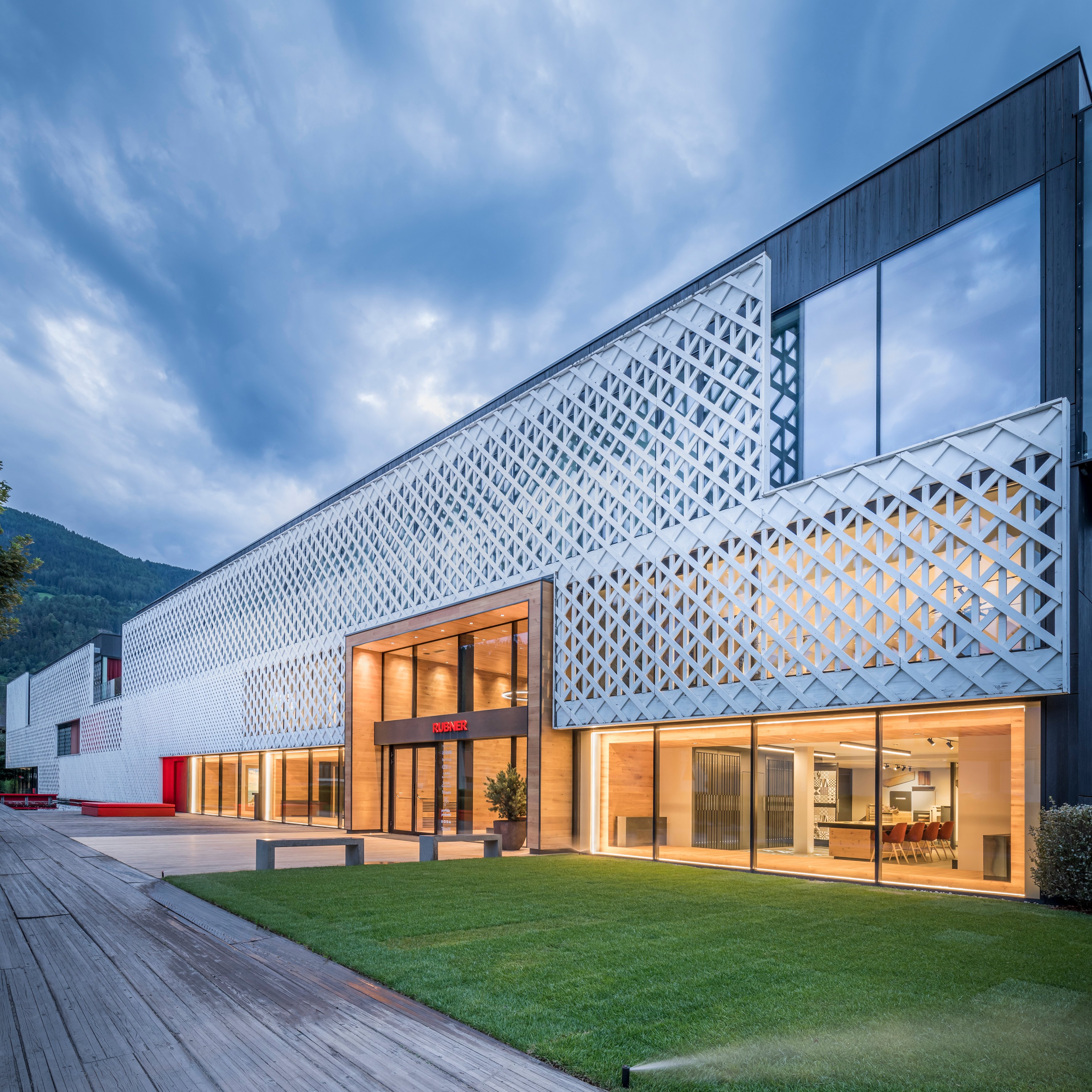 鲁布纳精品屋-1