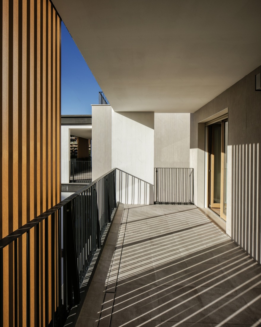 意式环保别墅设计,融入自然景观-7