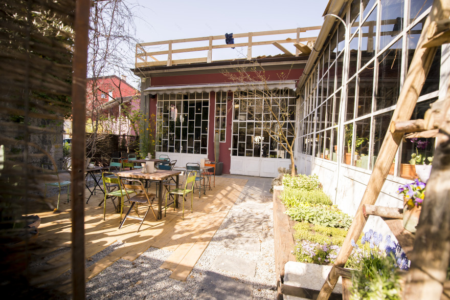 《花之子》餐厅,工业风与自然共融的设计佳作-14