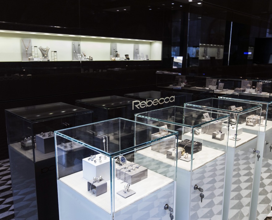 Rebecca Store 设计-3