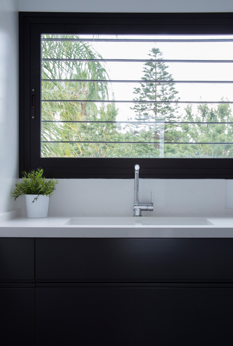 远避地中海色彩,北欧风别墅住宅-20