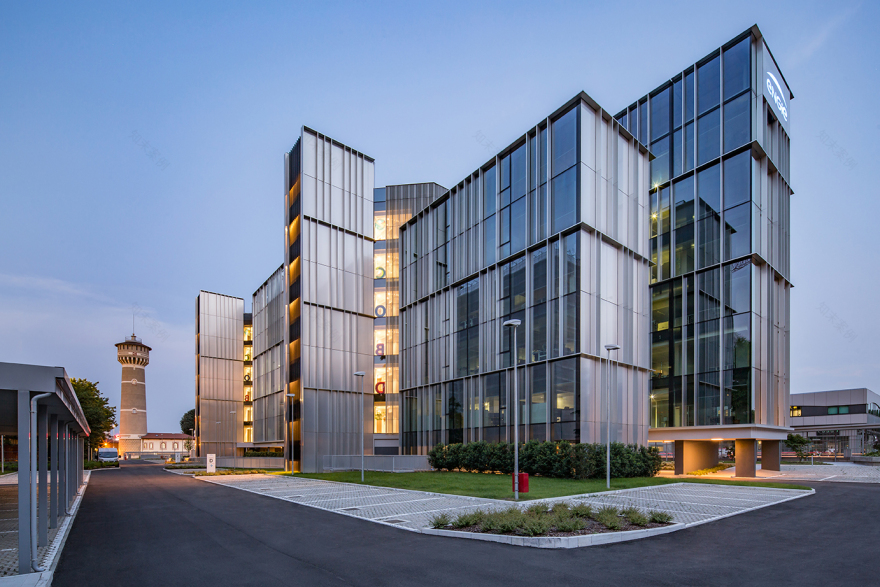 Engie 总部办公建筑 | 节能环保,室内外一体化的现代设计-11