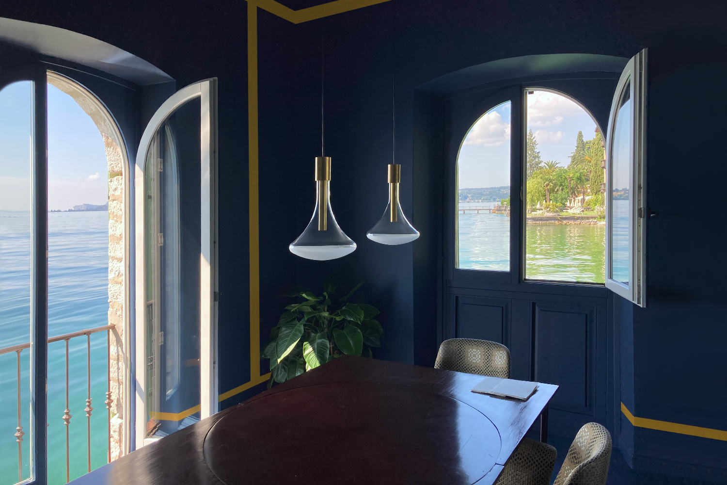 湖上悬浮之屋-1