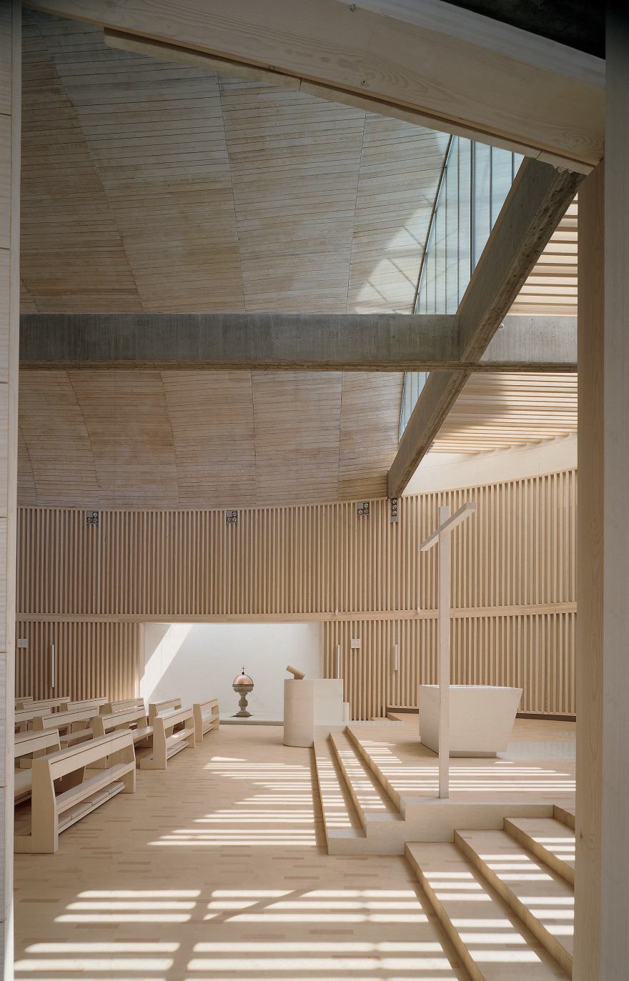 Friuli 新教堂设计 | 融入环境的和谐空间-0