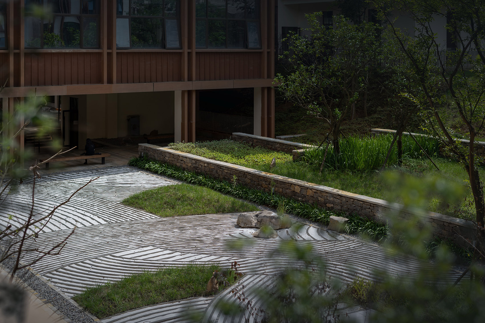 盘州市中医院景观设计，贵州/用“气”与“地”构建的治愈性景观空间-43