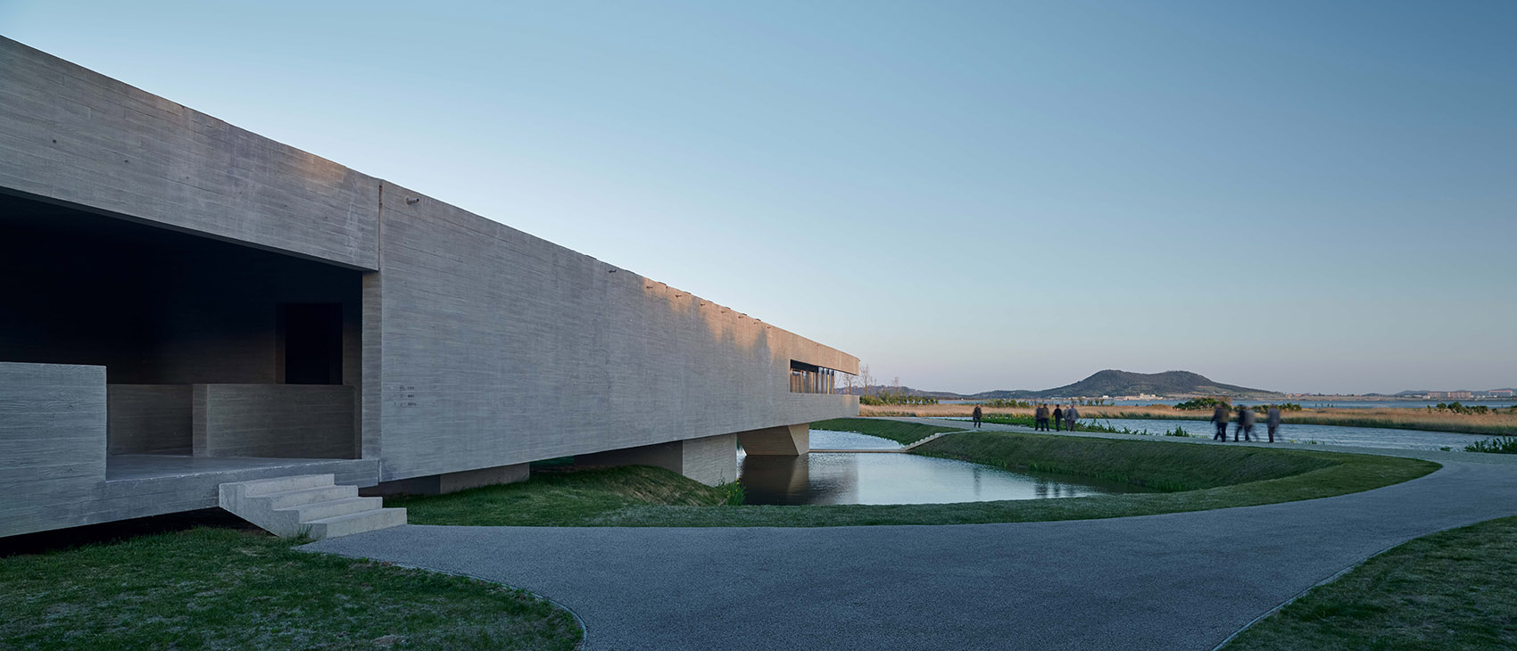 天鹅湖湿地公园景观廊及观鸟塔，山东/一座“桥”和一座“塔”-21