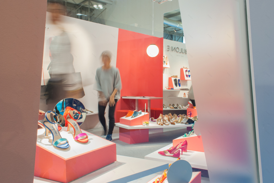 FORO Studio 打造国际 glam 风格鞋店,彰显女性魅力-4