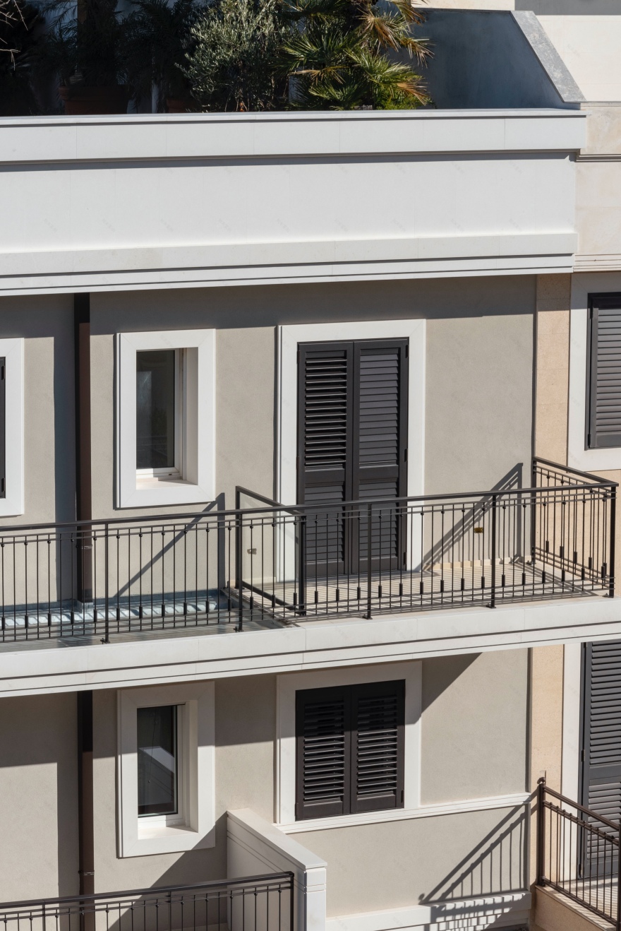 重焕新生的意大利公寓建筑-4