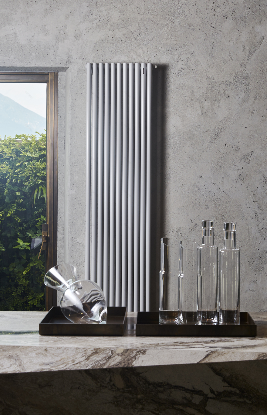 17 世纪粮仓变身的意大利现代家居展场-2