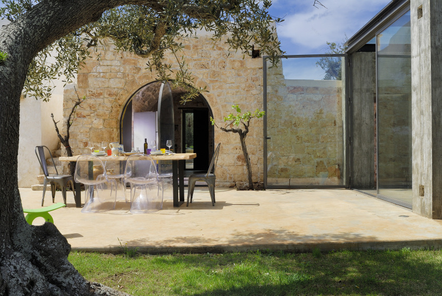 意大利乡村别墅,玻璃立方体与传统土屋的完美融合-8