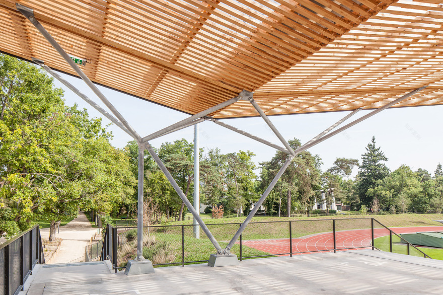 法国枫丹白露体育场看台 | 树状立柱营造开阔空间-16