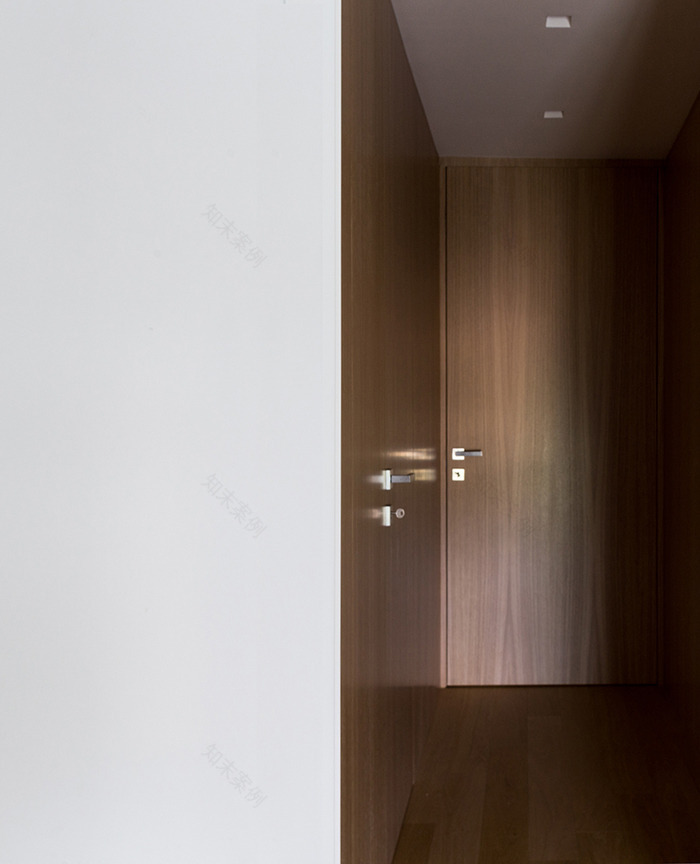 Bari 老屋翻新,打造现代生活空间-12