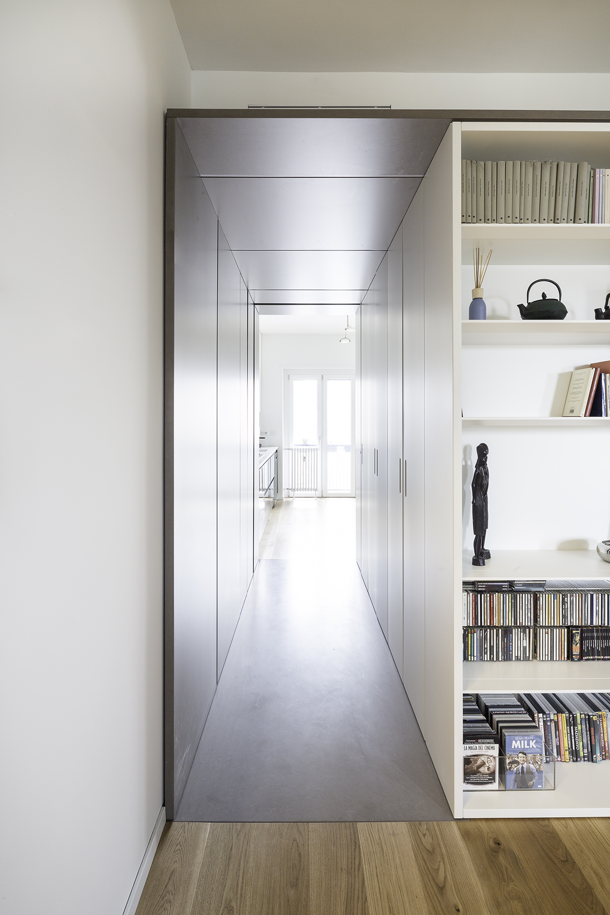 米兰近郊翻新公寓设计-2