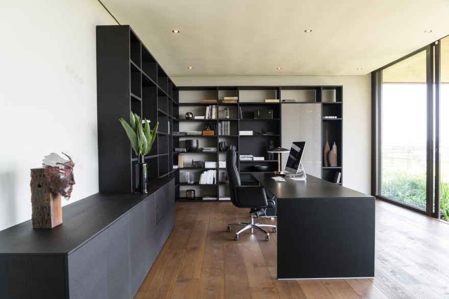 南非 Mooikloof Heights 别墅 | 室内外生活交融,景观迷人-25