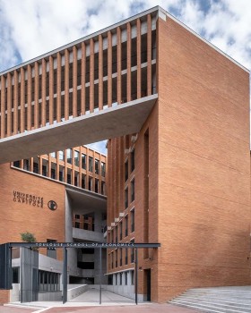 图卢兹经济学院