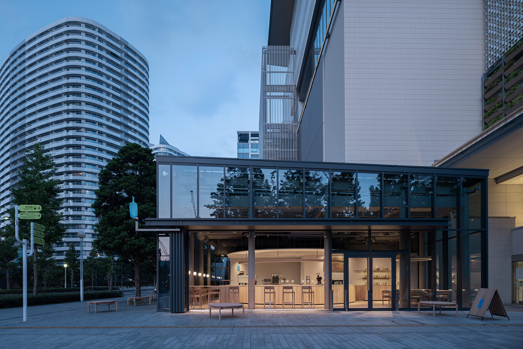 Blue Bottle咖啡港未来店，东京/科技与工艺结合的木制家具-51