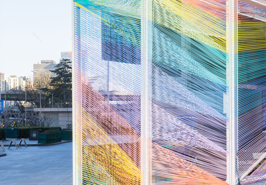 《VOGUE FNO 艺术橱窗》 | 都市绚丽与繁华的礼赞-10