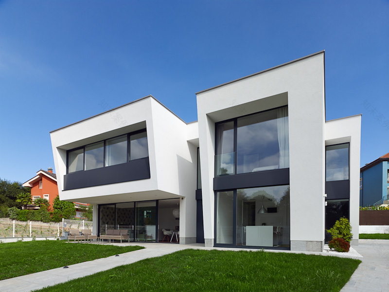 西班牙 Avilés 市简约别墅,诠释现代生活理念-2