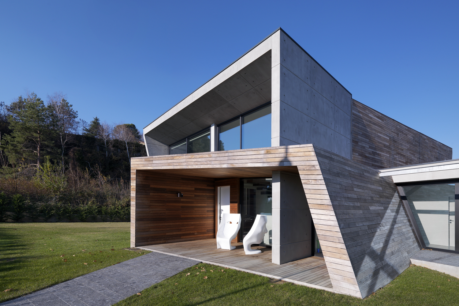 悬浮森林中的透明别墅-28