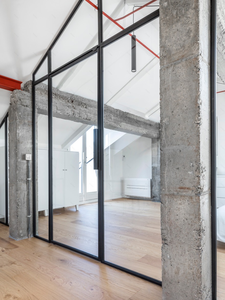 Torino 公寓顶层复式改造,打造舒适 Airbnb 空间-4