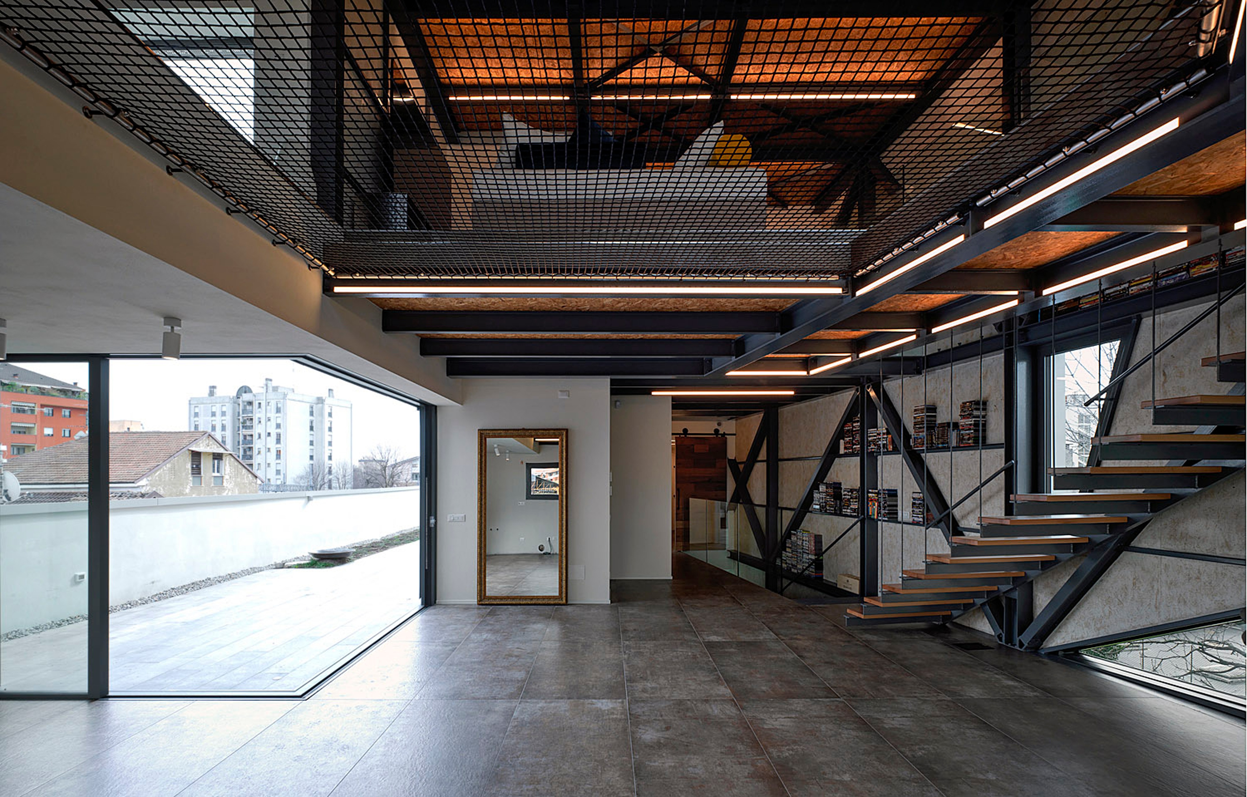 创意风暴中的仓库改造 | 意大利米兰金属木质建筑-4