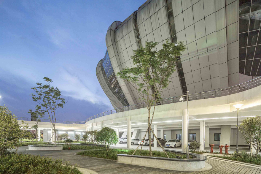 苍南体育中心 | 型钢桁架结构结合曲面网壳,呈现“八”字形构图-55