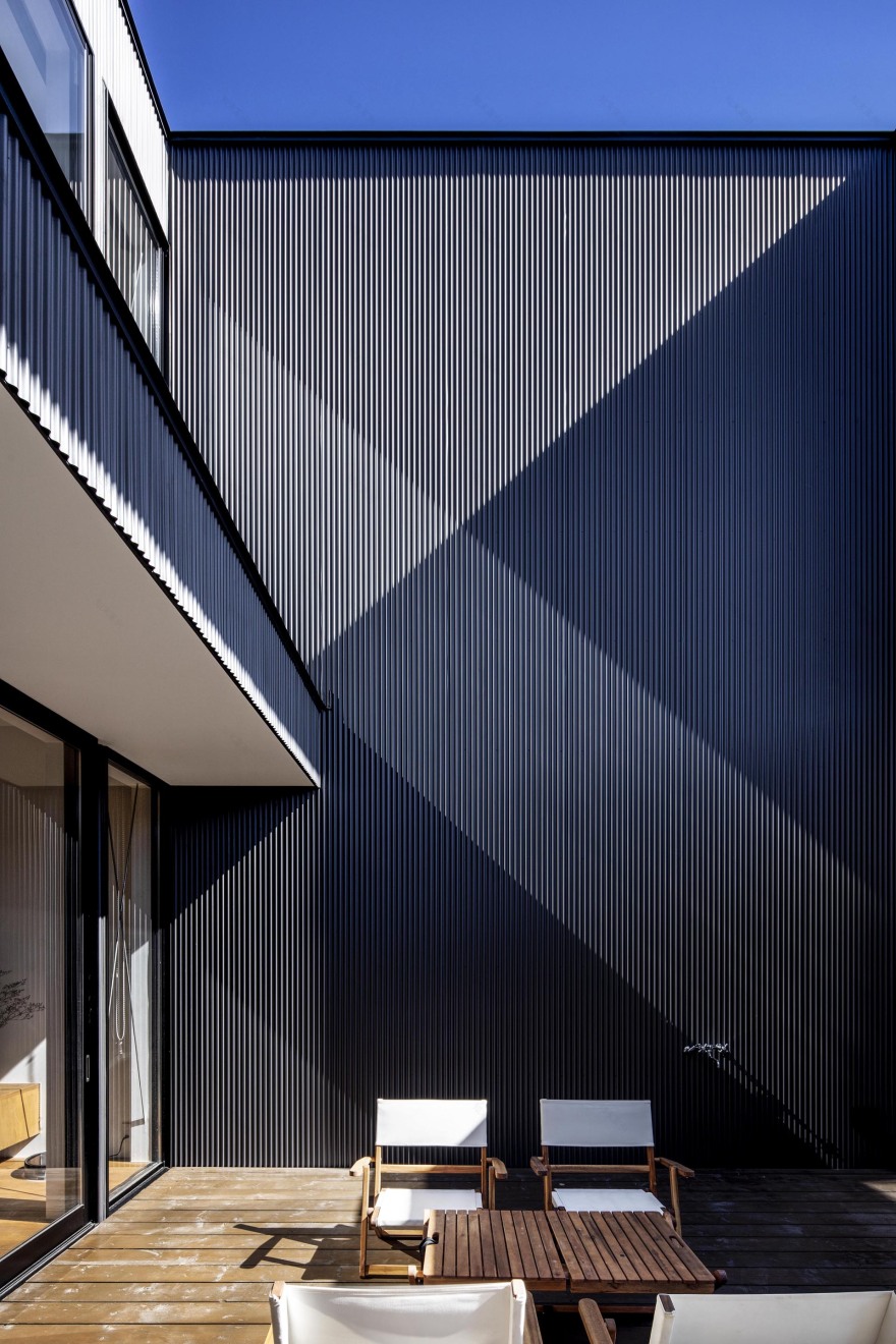 封闭外壳内的宽敞空间 别墅建筑 HouseI丨日本神奈川丨N.A.O. Naoki Kato-5