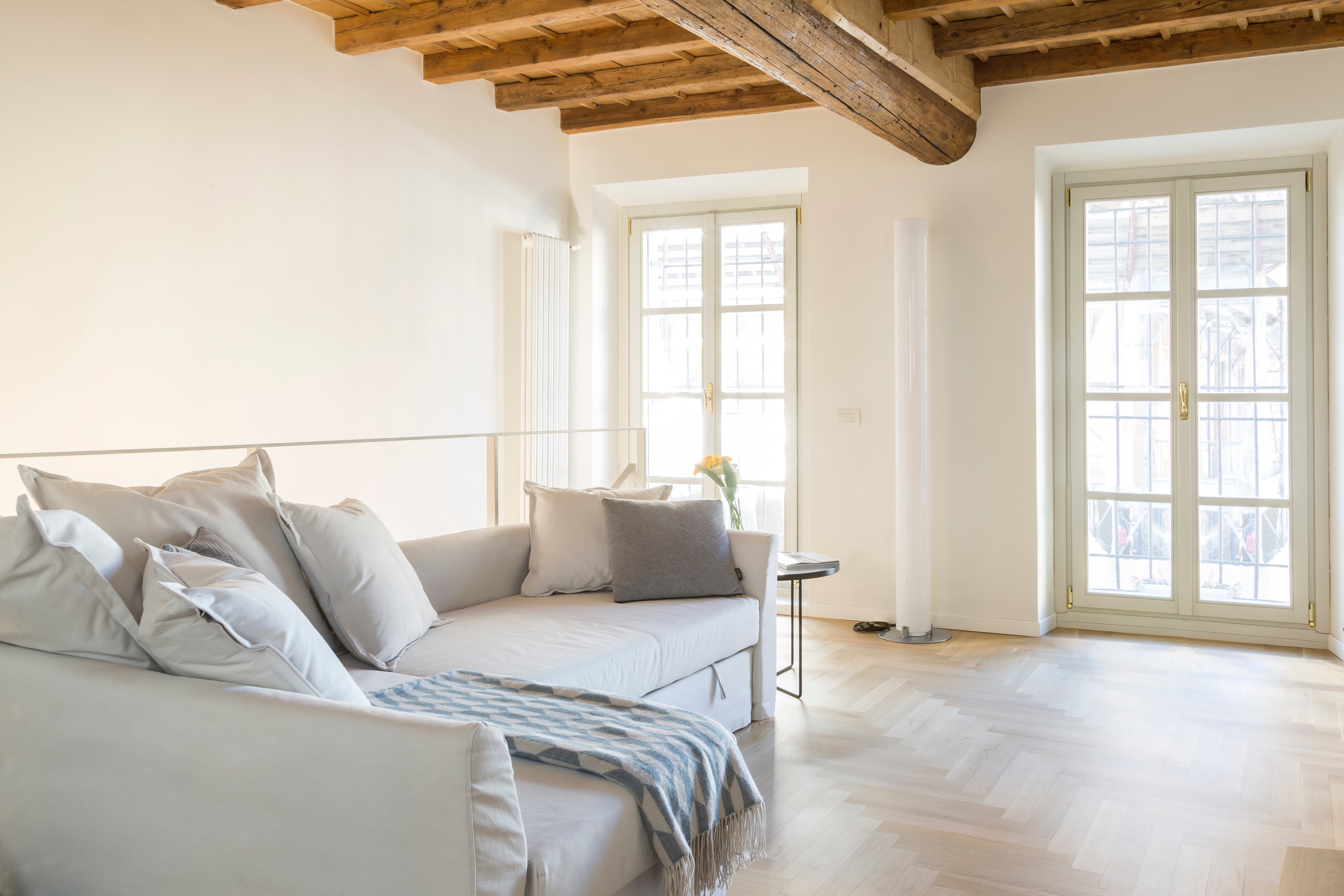 历史建筑中的独特公寓设计-0