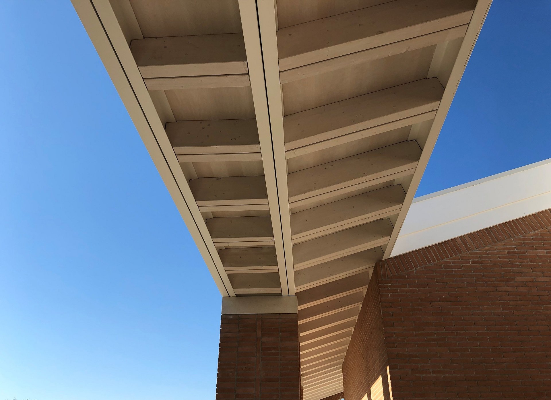 意式乡村别墅的绿色环保与高效能源设计-11