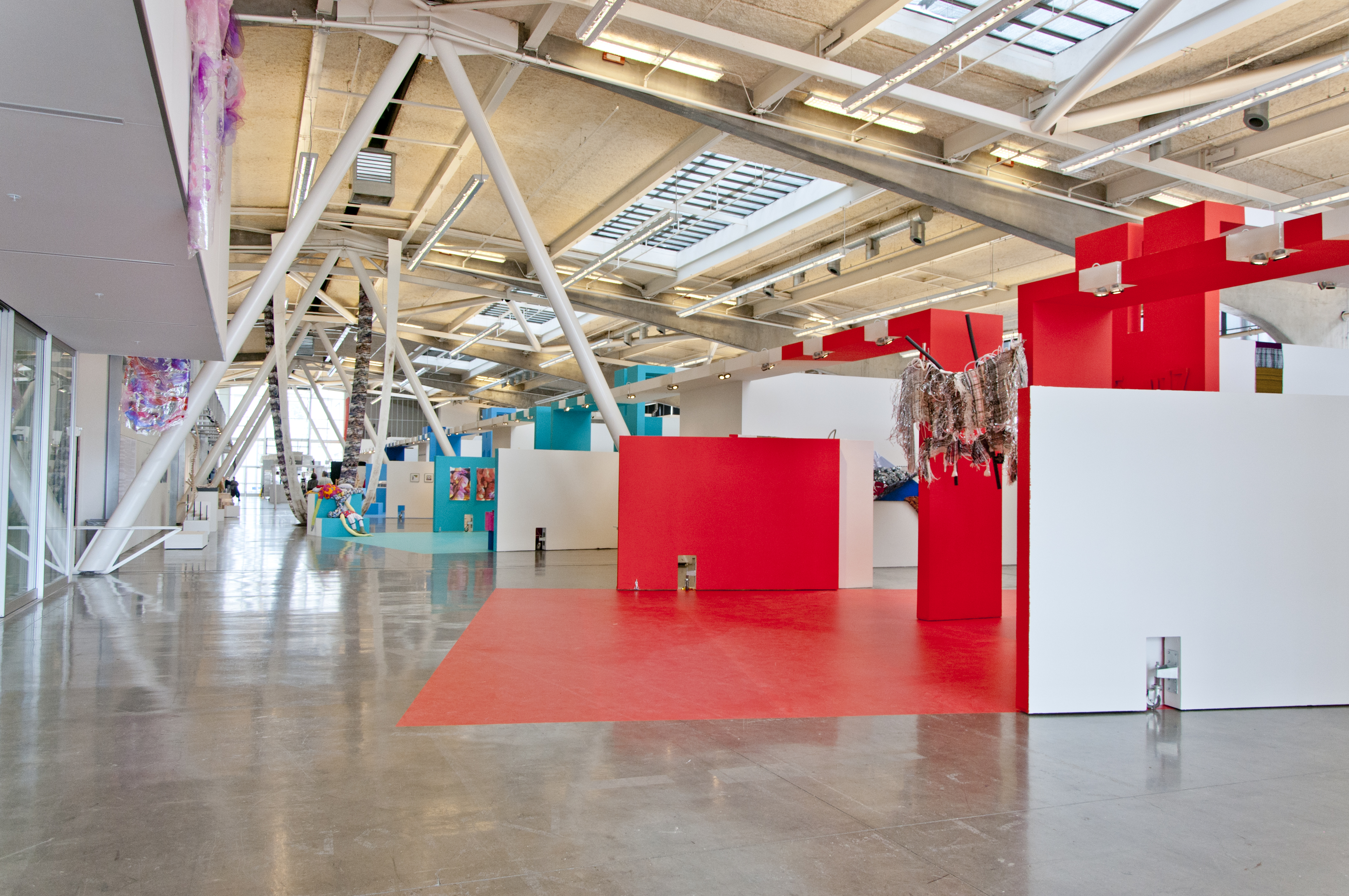 加州艺术学院多彩展厅-9