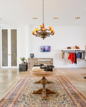 Simona Clothing store