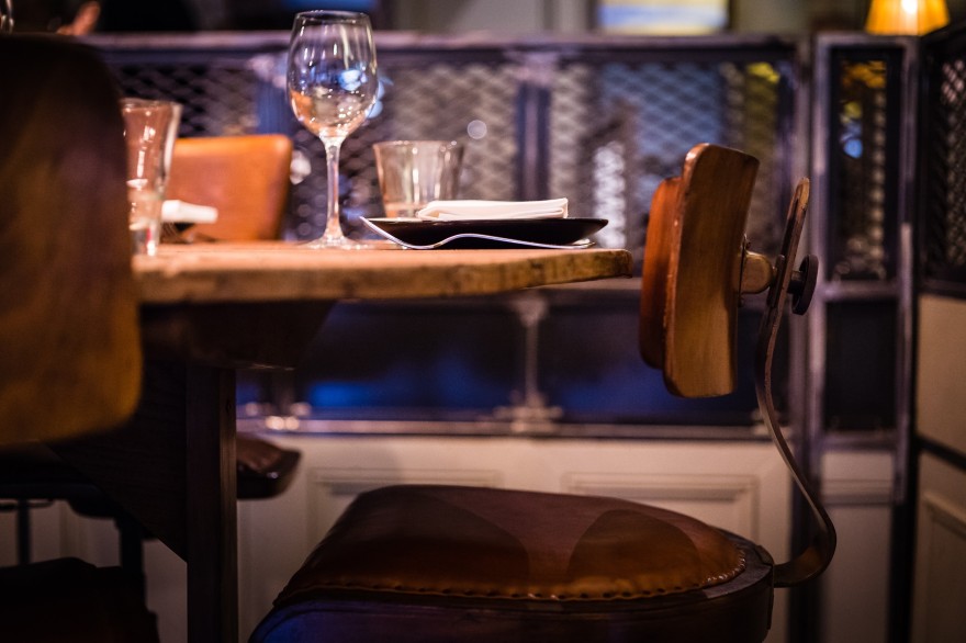 village east 餐厅翻新升级,打造温馨现代工业风-11