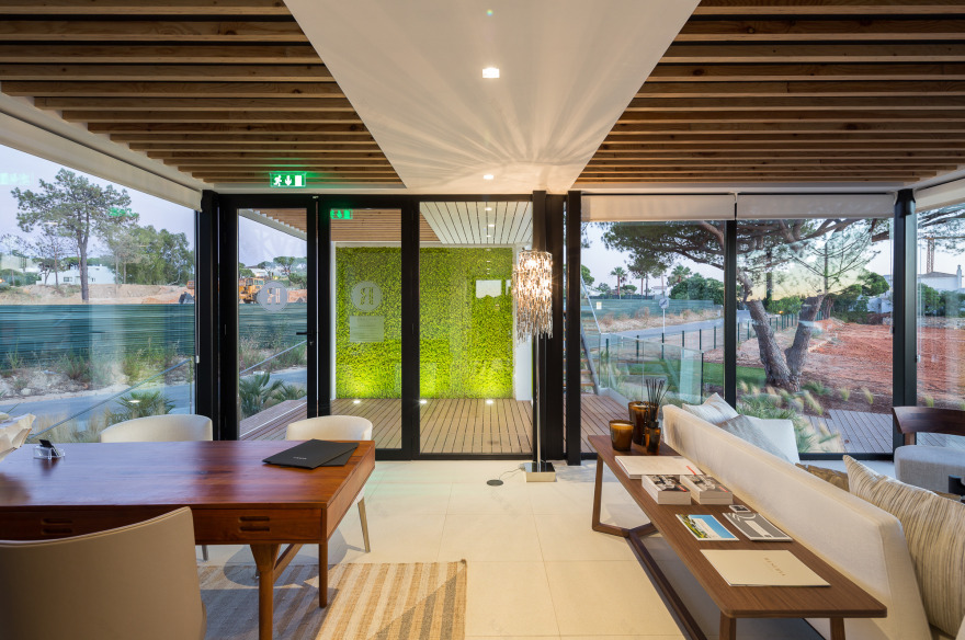 葡萄牙“树屋”销售办公室,自然与现代的完美融合-13