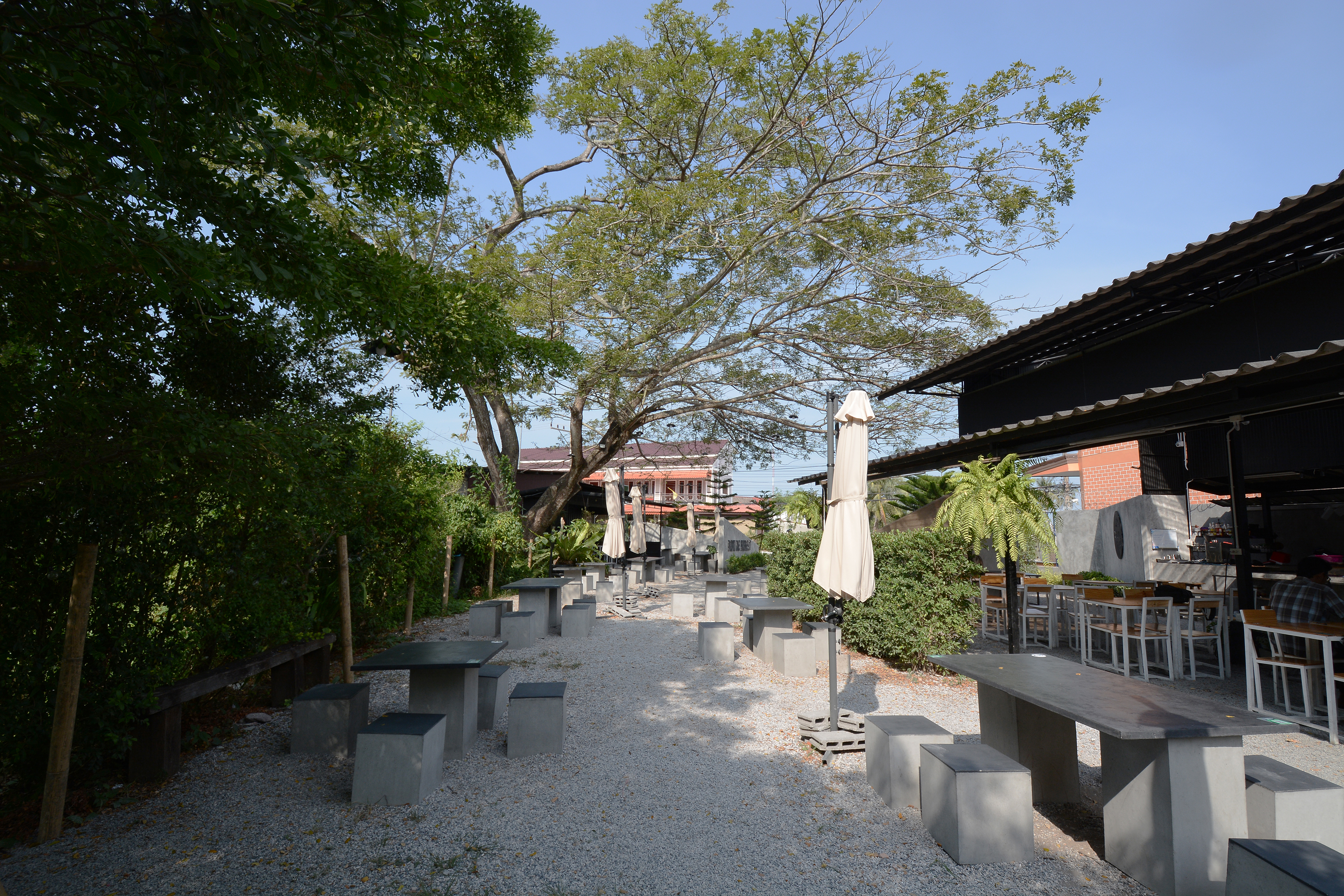 森林中的旋转餐厅“Roti de Forest”-19