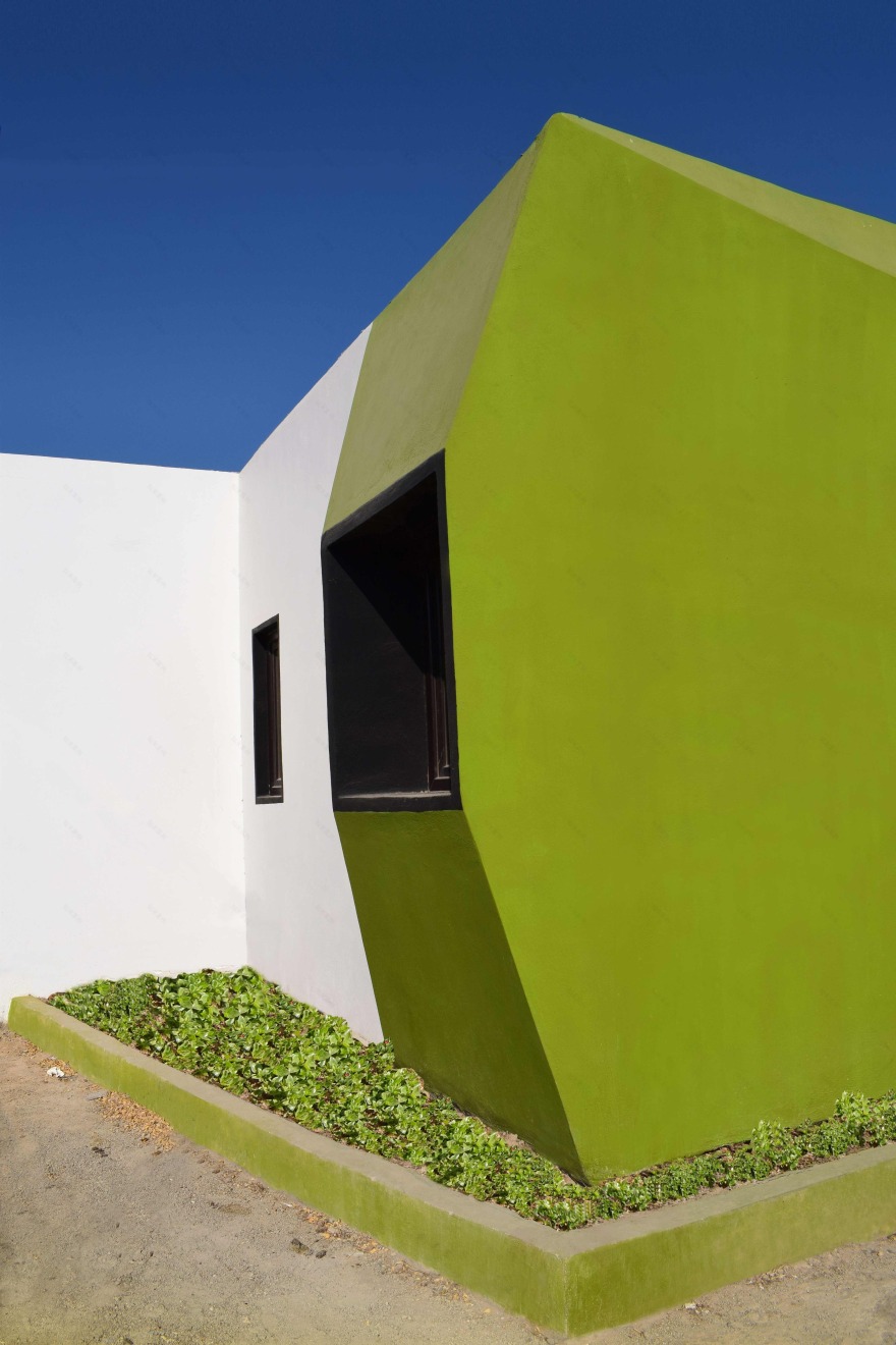 荒地中的绿洲·伊朗 Tehran 汽车交易办公室-5