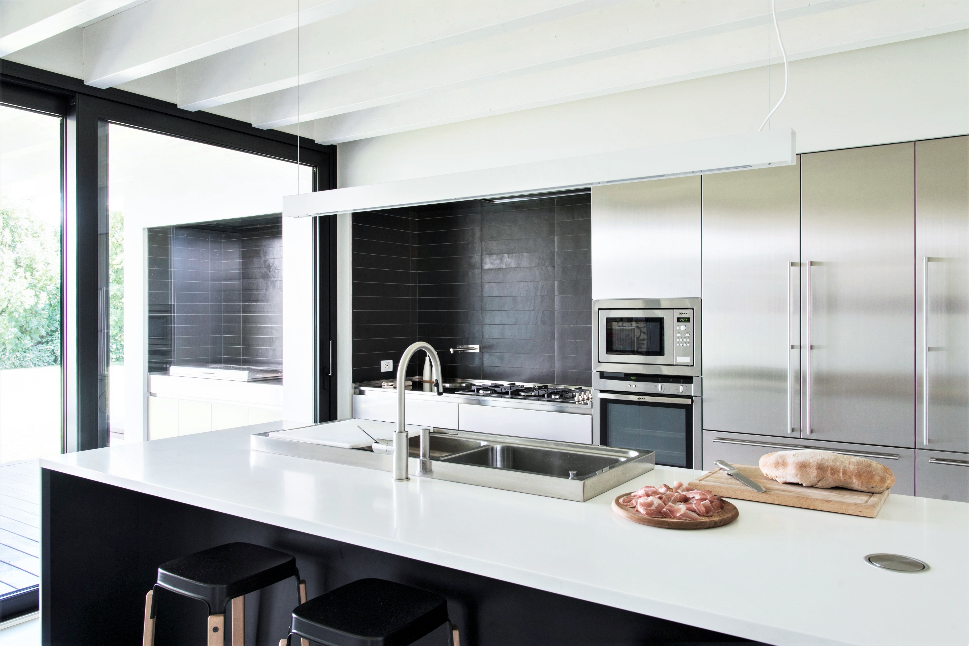 意大利乡村风格别墅设计，和谐融入自然景观-9