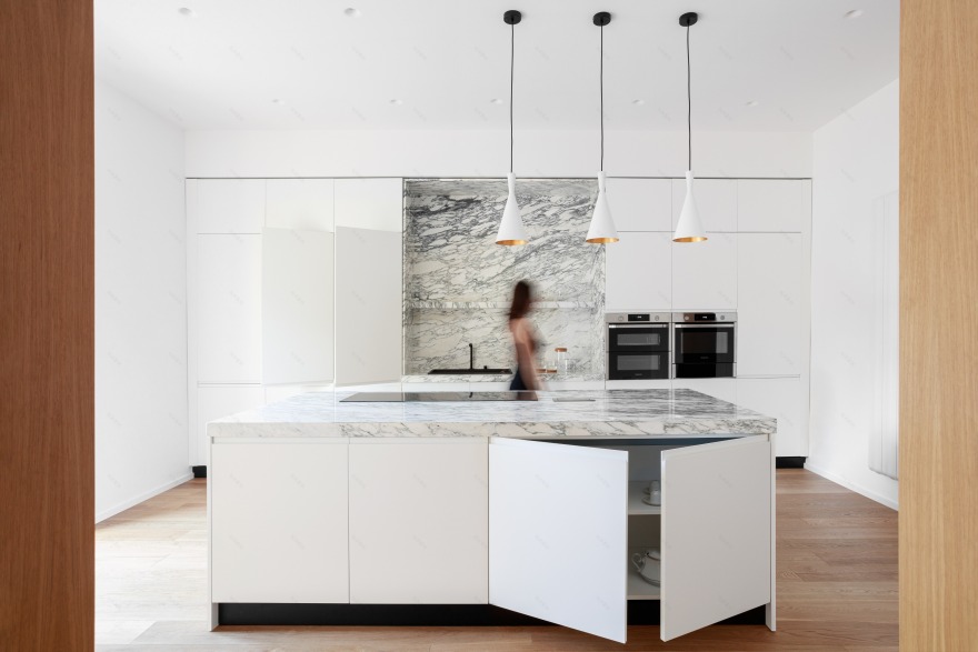 简约现代的 140 平米公寓 | 自然光与社交空间的完美融合-8