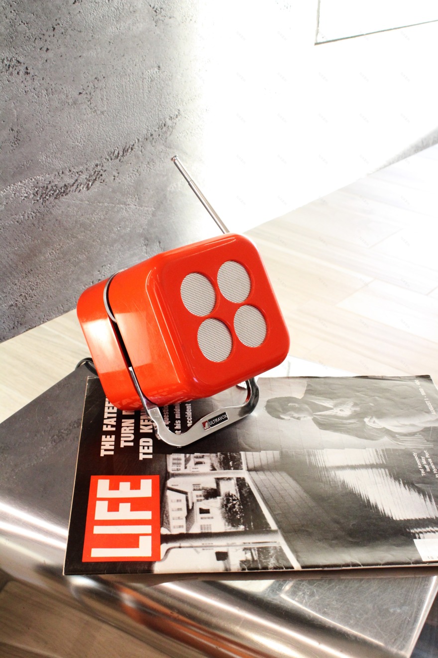 80 年代别墅翻新,白色光影演绎现代生活-6