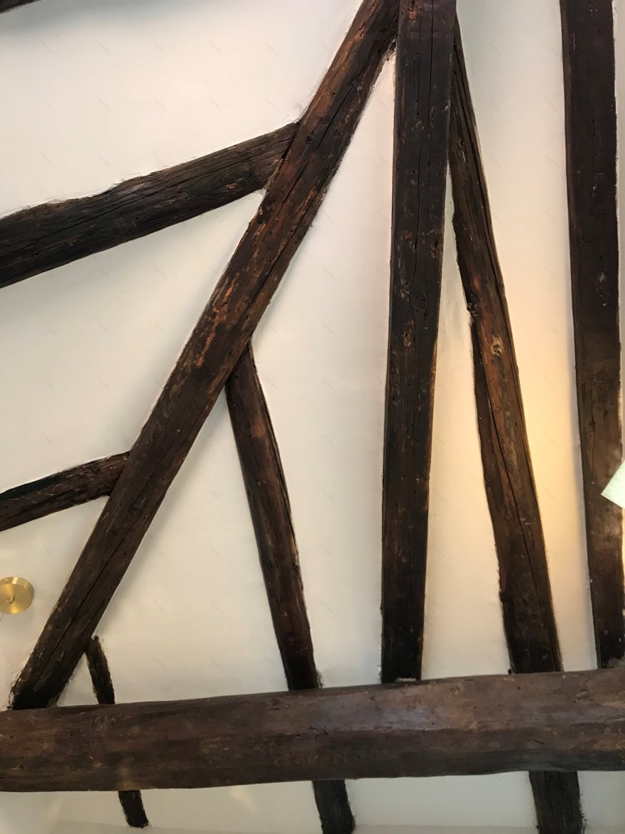 复古风情中的现代居住空间设计-20