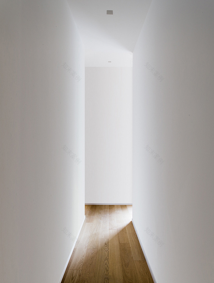 Bari 老屋翻新,打造现代生活空间-10