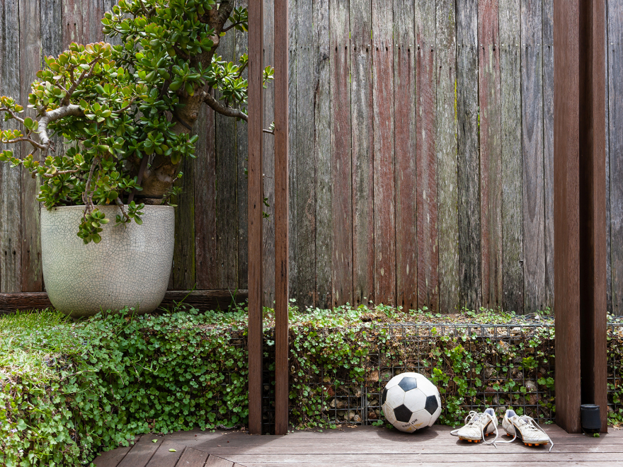 悉尼内城区的“少即是多”别墅设计-6