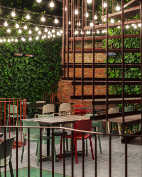 Adre 餐厅 · 历史建筑中的色彩新生丨NS STUDIO
