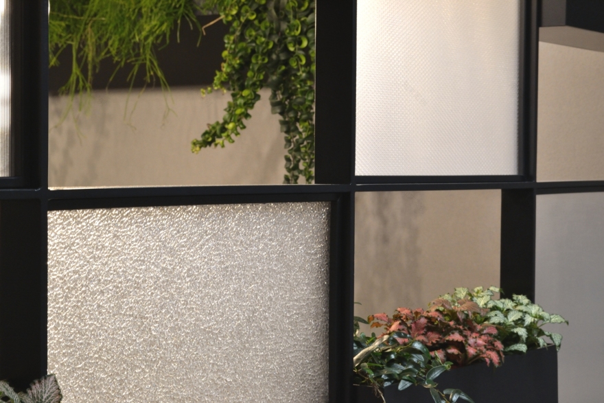 乌克兰基辅“Honey”咖啡厅 | 欧式糕点与室内绿意的完美融合-26