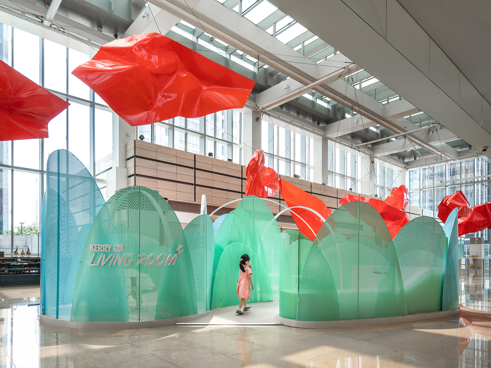红云下的青绿山水，上海/在最商业的场所创造一个抽象自然构筑的空间-55