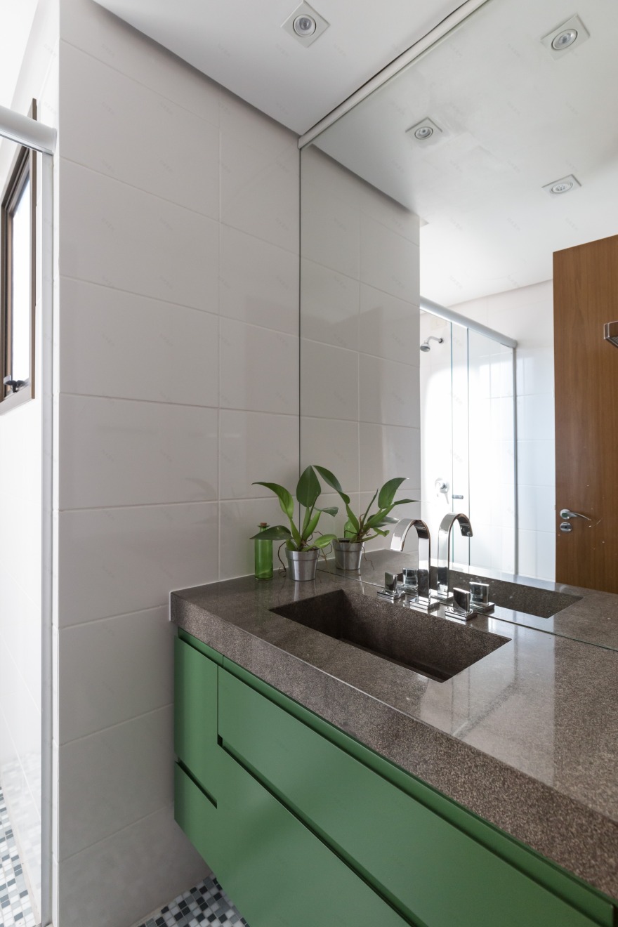 融合空间与功能的 77 平米公寓设计-5