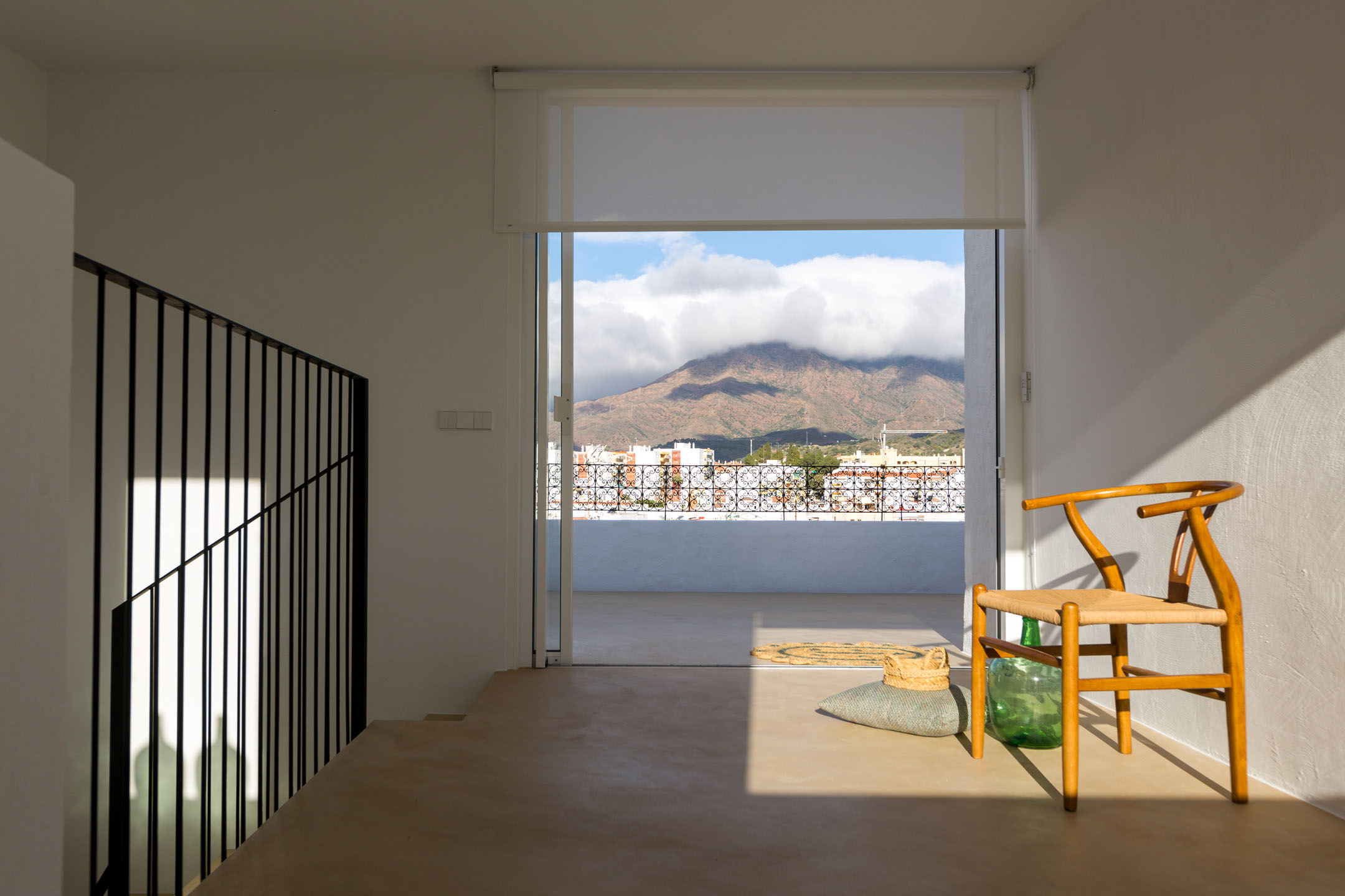 传统与当代共融的西班牙别墅设计-4